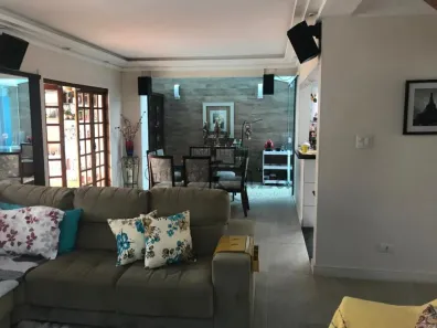 Sobrado com 6 Quartos à venda, 351m² no Jardim Terras de São João, Jacareí