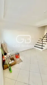 Sobrado com 2 Quartos à venda, 64m² no Jardim Jacinto, Jacareí