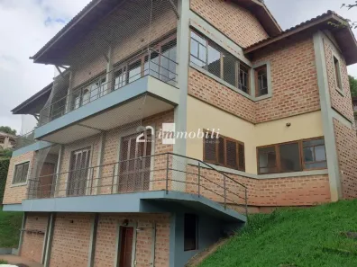 Casa com 4 Quartos para venda ou aluguel, 300m² no Vila Santo Antônio, Cotia