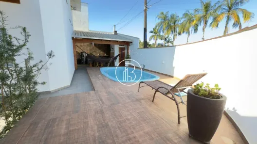 Sobrado com 3 Quartos à venda, 83m² no Petrópolis, Joinville