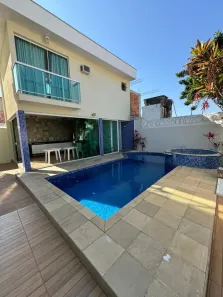 Casa com 8 Quartos à venda, 378m² no Itaipu, Niterói