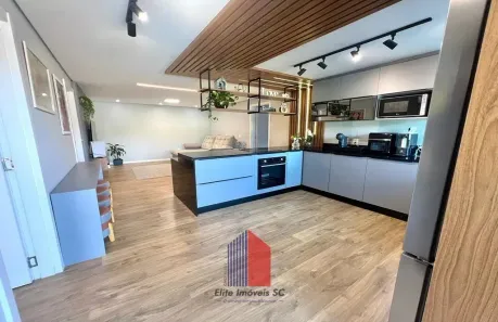 Casa com 3 Quartos à venda, 211m² no Guanabara, Joinville