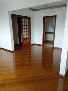 Apartamento com 3 Quartos para alugar, 120m² no Centro, Londrina