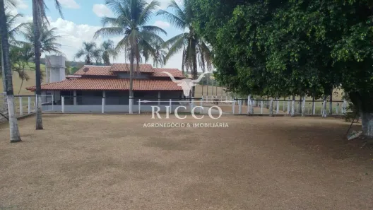 Fazenda/Sítio com 3 Quartos à venda, 6m² no Centro, Inhumas