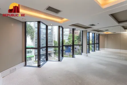 Sala Comercial para alugar, 82m² no Moinhos de Vento, Porto Alegre
