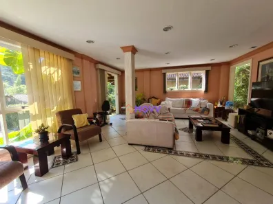 Casa de Condomínio com 4 Quartos à venda, 230m² no Badu, Niterói