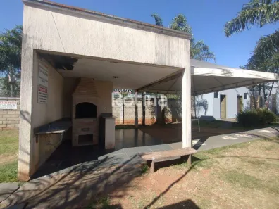 Apartamento com 2 Quartos para alugar, 42m² no Chácaras Tubalina e Quartel, Uberlândia