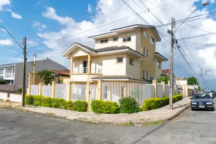 Casa com 3 Quartos à venda, 211m² no Centro, Campo Largo