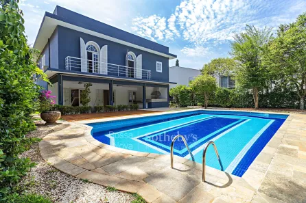 Casa de Condomínio com 4 Quartos para alugar, 1100m² no Vila Morumbi, São Paulo
