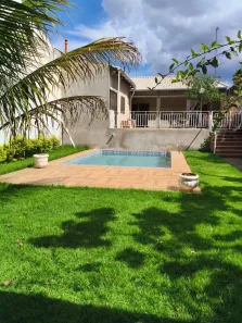 Casa com 4 Quartos à venda, 280m² no Vila Itatiaia, Goiânia