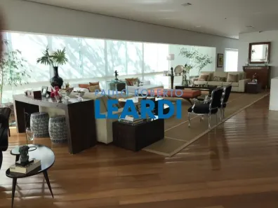Casa de Condomínio com 4 Quartos à venda, 1700m² no Residencial Tamboré, Barueri