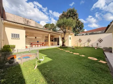 Sobrado com 4 Quartos à venda, 269m² no Conjunto Residencial Branca Vieira, Maringá
