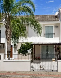 Casa com 3 Quartos para alugar, 150m² no Campeche, Florianópolis