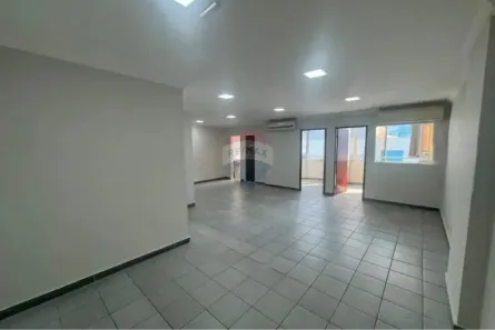 Sala Comercial para alugar, 90m² no Centro, Juiz de Fora