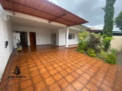 Casa com 3 Quartos à venda, 241m² no Setor dos Funcionários, Goiânia