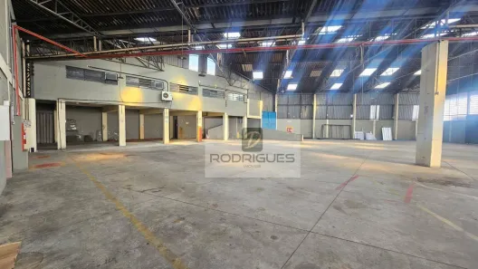 Galpão/Depósito/Armazém para alugar, 1400m² no Casa Grande, Diadema