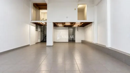 Ponto Comercial para alugar, 110m² no Leme, Rio de Janeiro