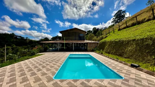 Fazenda/Sítio com 4 Quartos à venda, 8000m² no Filgueiras, Juiz de Fora