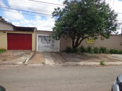 Casa com 3 Quartos à venda, 370m² no Jardim Califórnia, Goiânia
