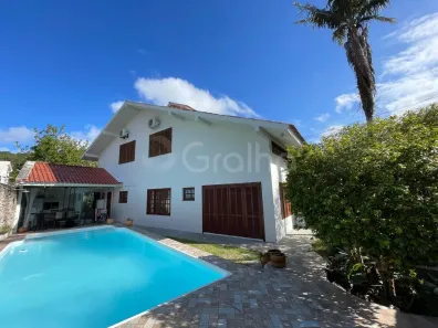 Casa com 3 Quartos à venda, 400m² no Córrego Grande, Florianópolis