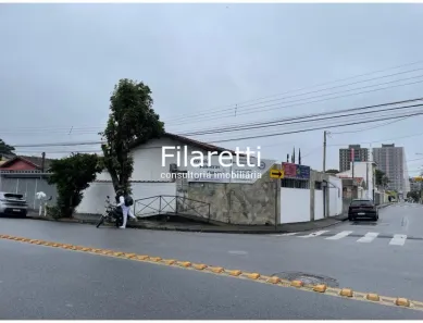 Casa com 4 Quartos para alugar, 160m² no Jardim Independência, Taubaté