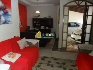 Casa com 3 Quartos à venda, 250m² no Santa Mônica, Uberlândia
