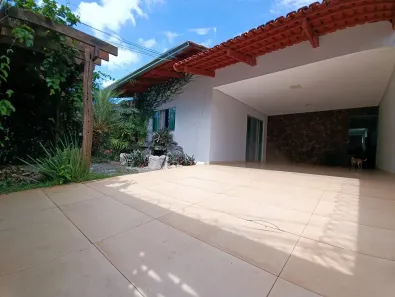 Casa com 3 Quartos à venda, 360m² no Jardim Vila Boa, Goiânia