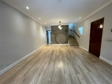 Sobrado com 3 Quartos à venda, 138m² no Interlagos, São Paulo