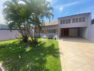 Casa com 5 Quartos à venda, 166m² no Vila Martins, Ibiporã