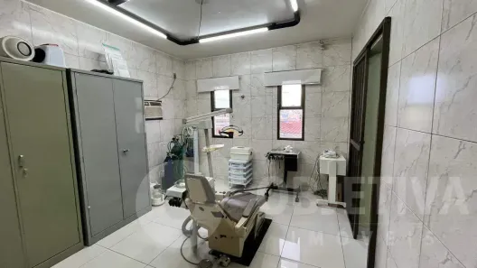 Sala Comercial para alugar, 30m² no Bom Jesus, Uberlândia
