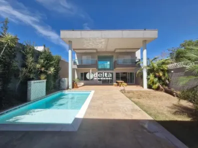 Casa de Condomínio com 3 Quartos à venda, 260m² no Alto Umuarama, Uberlândia