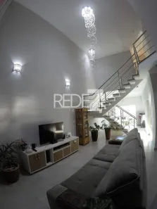Sobrado com 4 Quartos à venda, 210m² no Jardim Golden Park Residence, Hortolândia
