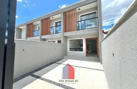 Sobrado com 2 Quartos à venda, 74m² no Floresta, Joinville