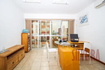 Sala Comercial à venda, 33m² no Cidade Baixa, Porto Alegre