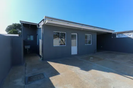 Casa com 2 Quartos para alugar, 70m² no Harmonia, Canoas