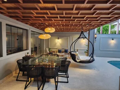 Casa de Condomínio com 6 Quartos à venda, 1100m² no Curió-Utinga, Belém