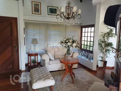 Casa com 3 Quartos à venda, 301m² no Medianeira, Porto Alegre