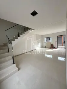 Casa com 2 Quartos à venda, 129m² no Coliseu, Londrina