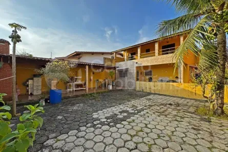 Casa com 4 Quartos à venda, 216m² no Jardim Beira-Mar, Peruíbe