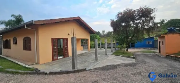 Fazenda/Sítio com 2 Quartos à venda, 216m² no Jardim Rosaura, Jundiaí