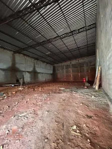 Galpão/Depósito/Armazém para alugar, 330m² no Jardim Itapuã, Itaquaquecetuba