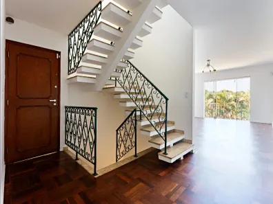 Casa com 3 Quartos à venda, 239m² no Vila Madalena, São Paulo