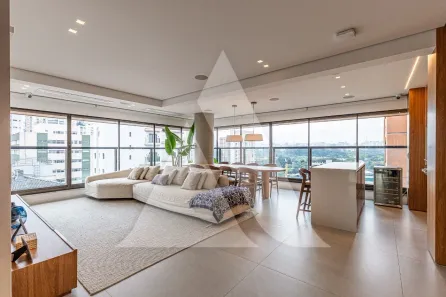 Apartamento com 3 Quartos para alugar, 153m² no Moema, São Paulo