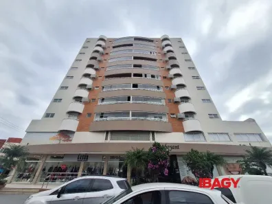 Apartamento com 4 Quartos para alugar, 132m² no Canto, Florianópolis