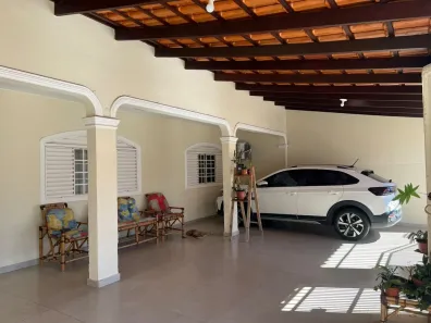 Sobrado com 6 Quartos à venda, 200m² no Guará II, Brasília