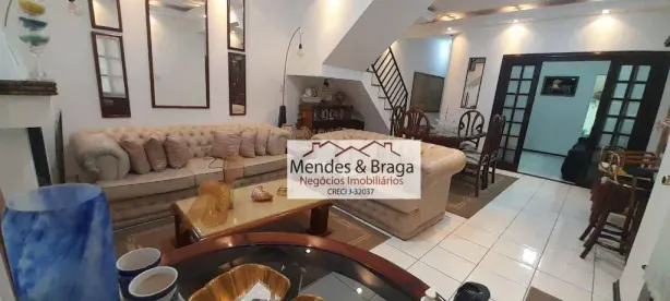 Sobrado com 3 Quartos à venda, 257m² no Vila Augusta, Guarulhos