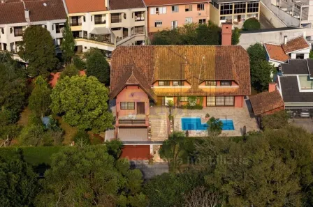 Casa com 4 Quartos à venda, 500m² no Vista Alegre, Curitiba