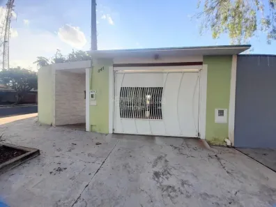 Casa com 3 Quartos à venda, 220m² no Jardim Tinen, Araraquara