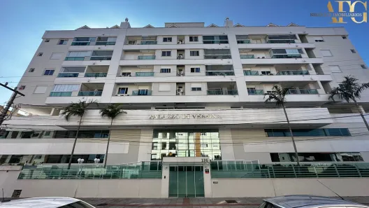 Apartamento com 2 Quartos à venda, 66m² no Coqueiros, Florianópolis