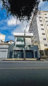 Casa com 3 Quartos para alugar, 280m² no Jardim Quisisana, Poços de Caldas